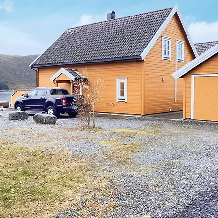 6 Person In Gursken-by Traum
