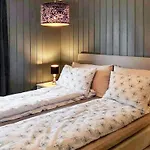 Semesterbostad 6 Person In Gursken-by Traum Larsnes