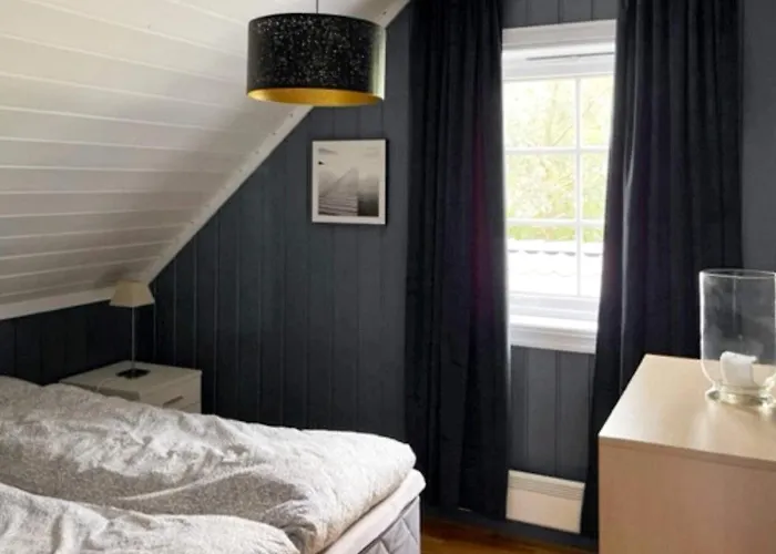 6 Person In Gursken-by Traum Ferienhaus Larsnes